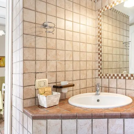 Salinola 4 4* אוסטוני