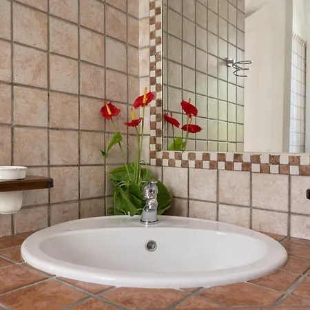 מלון דירות Salinola 4